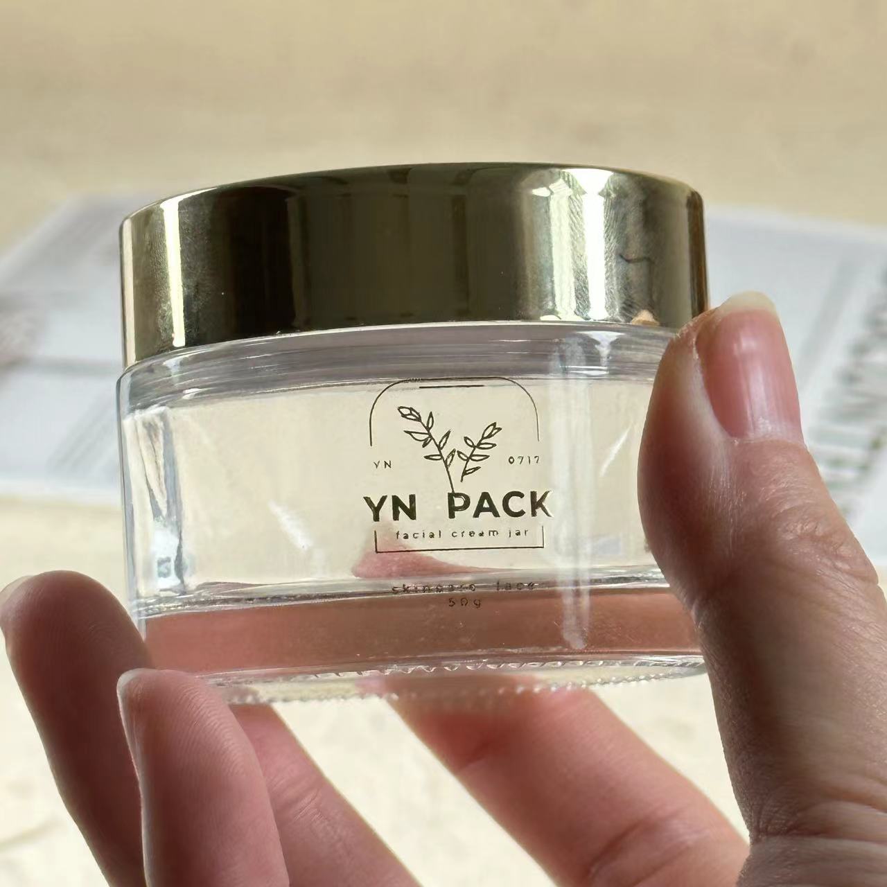 luxury glass jar Wholesa frost - مراجعة Luxury Skincare Jars وسعره